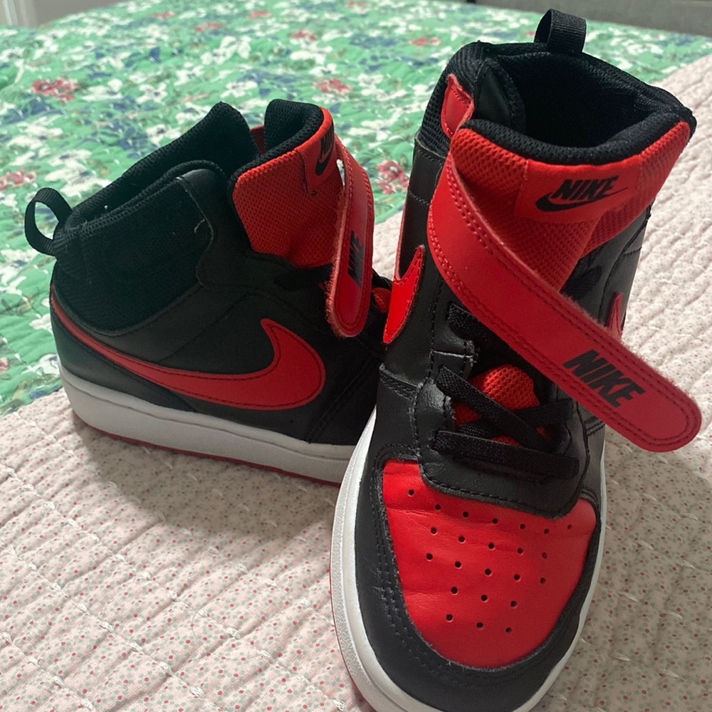 Used Nike Court